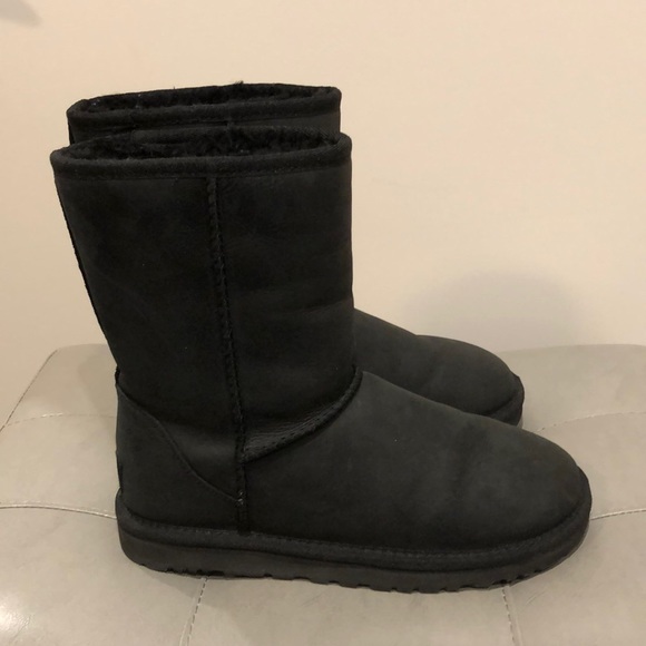 Black matte leather UGGS size 6 - Picture 5 of 6